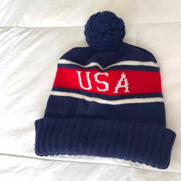 Polo Ralph Lauren Navy and Red Pom winter hat. Excellent condition. - Picture 2 of 3